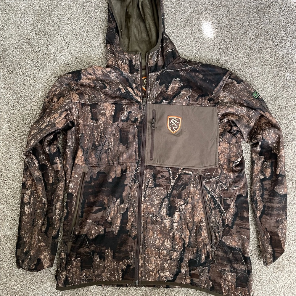 Full Zip Realtree Timber Camo Jacket with Hood